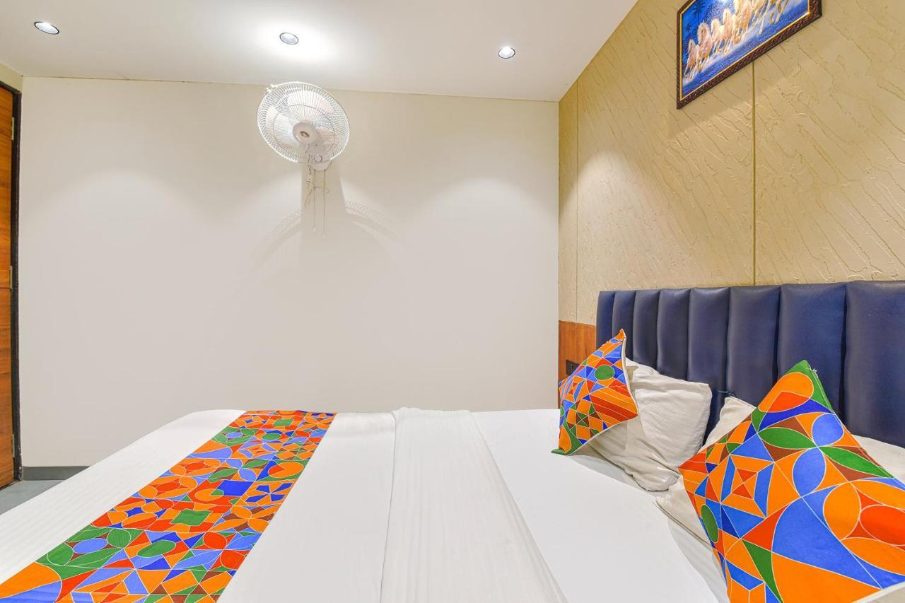 Fabhotel Udhna Inn, Near Udhna Junction Сурат Экстерьер фото