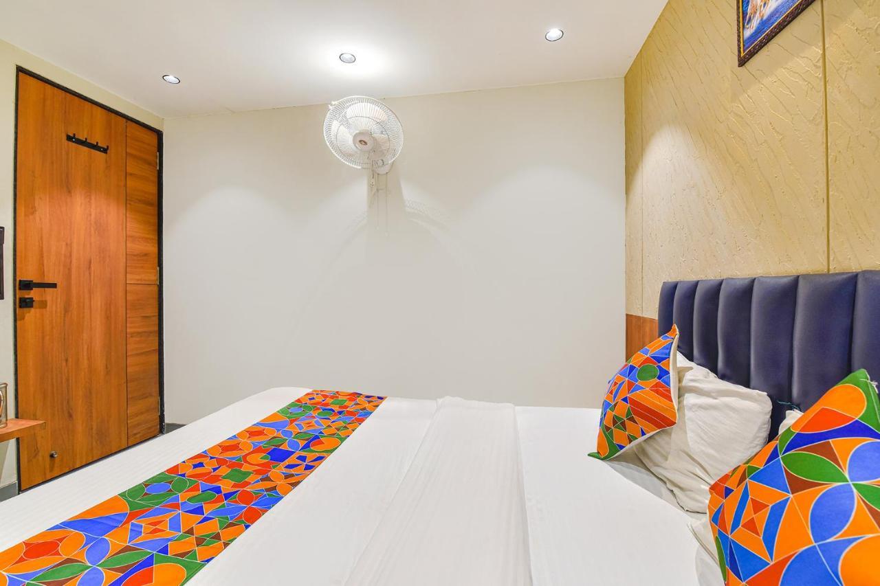 Fabhotel Udhna Inn, Near Udhna Junction Сурат Экстерьер фото