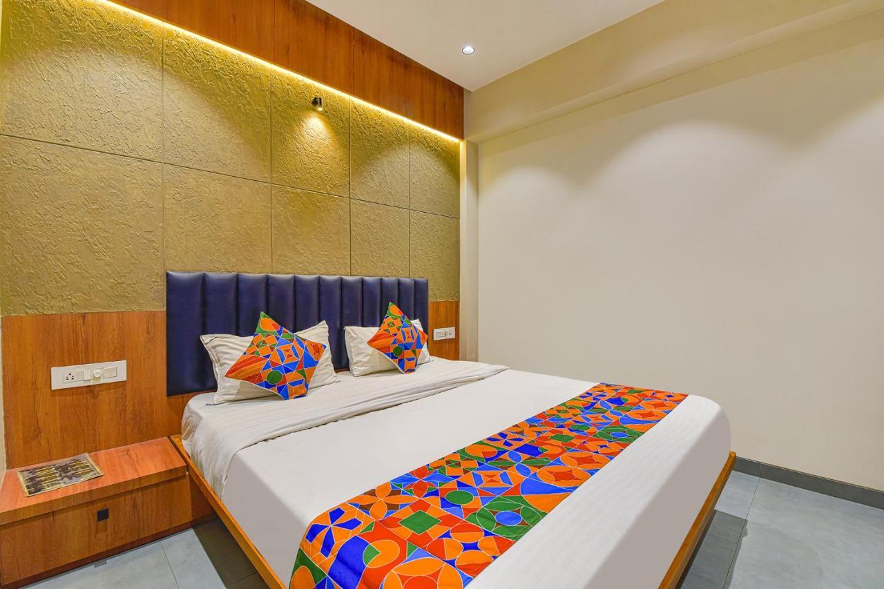 Fabhotel Udhna Inn, Near Udhna Junction Сурат Экстерьер фото