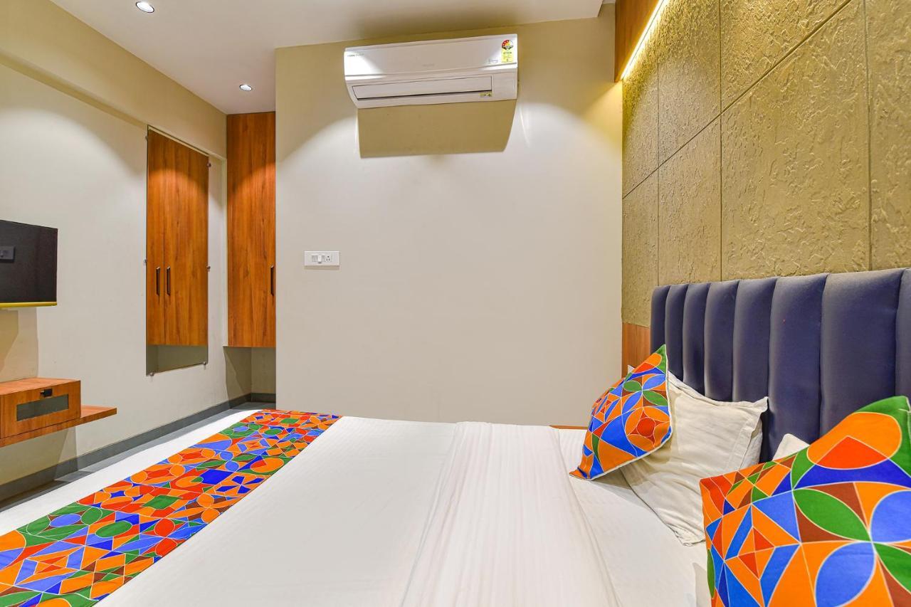 Fabhotel Udhna Inn, Near Udhna Junction Сурат Экстерьер фото